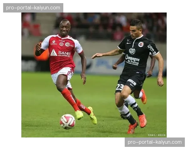 回顾兰斯四月份赛程:坚韧防守成其抢分关键